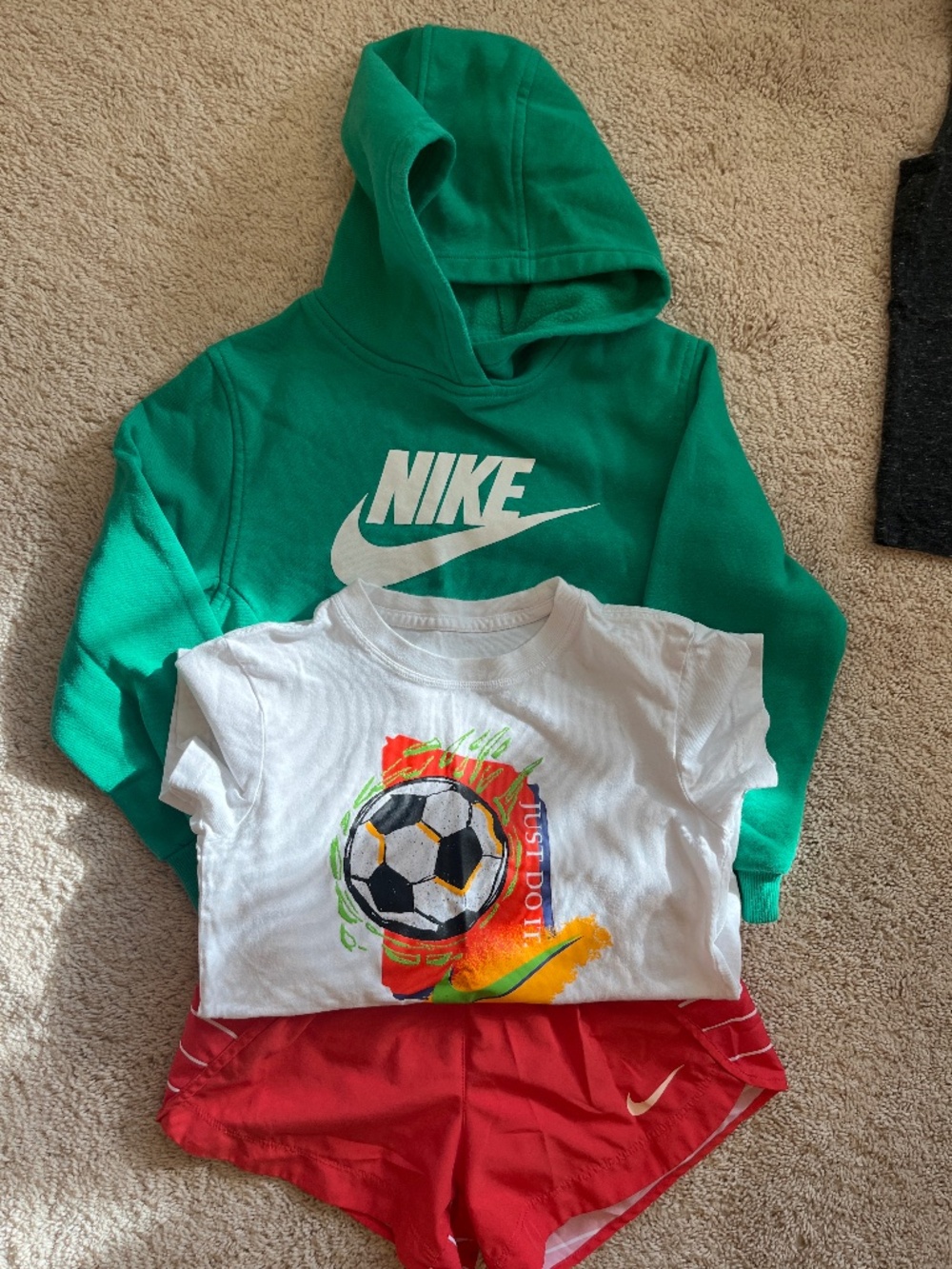 Nike bundle girl age 6